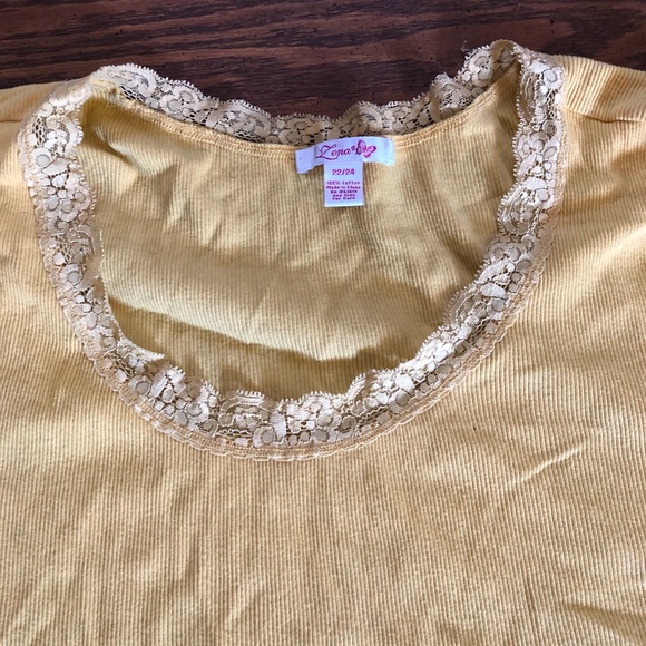 Yellow Ribbed Short Sleeve Shirt, Lace Neck Detail - Picture 2 of 4